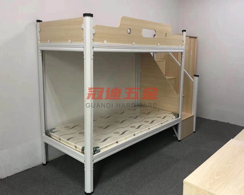 不同材質(zhì)的宿舍鐵床在保養(yǎng)方法上有何區(qū)別呢？